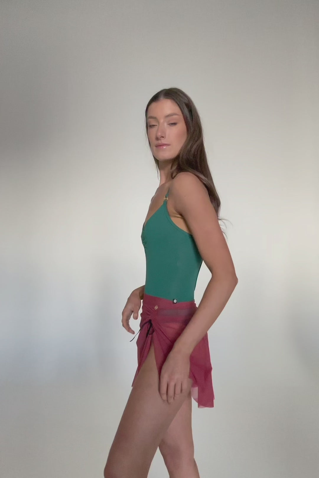 LARISSA LEOTARD – BODILE