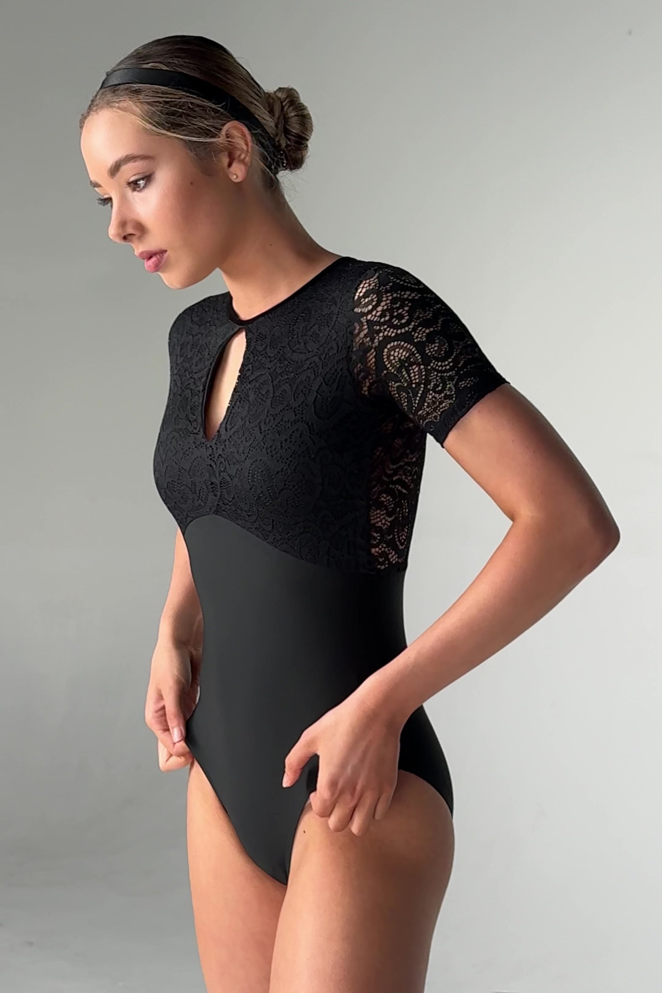 OLIVIA LACE – BODILE